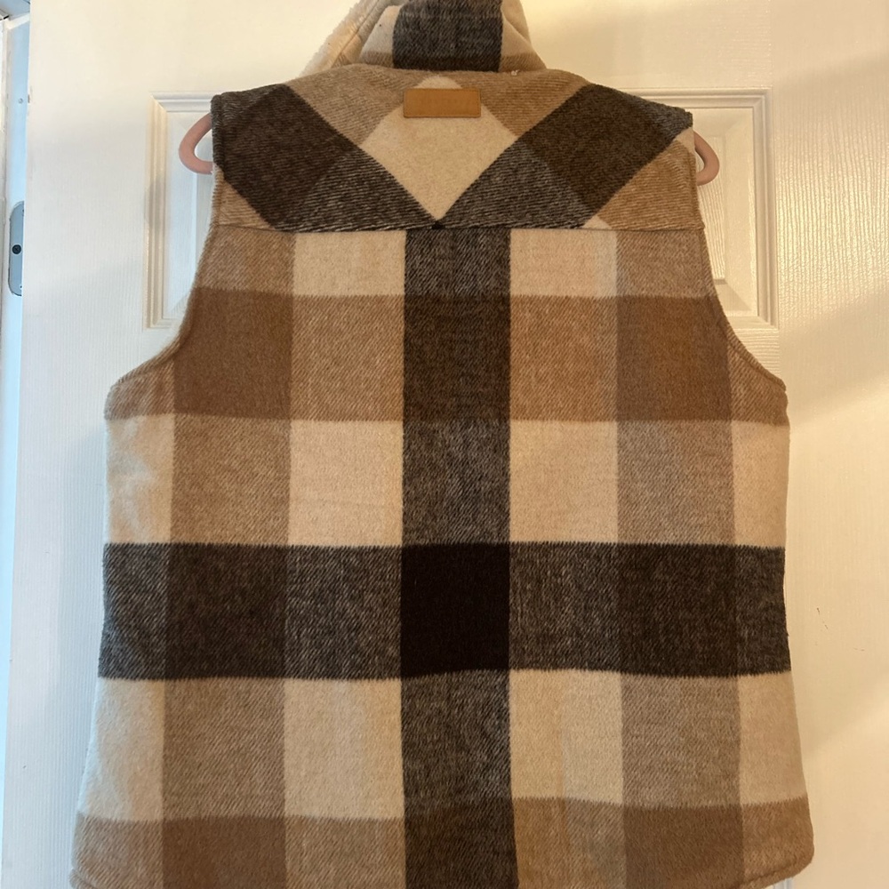 Plaid Sherpa-Lined Vest - Picture 5 of 5